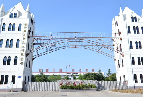 游泳池設(shè)施設(shè)備器材全解析:游泳池