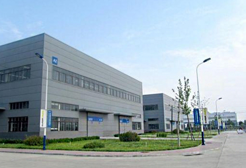 游泳池搭配大氣墊，絕配！:游泳池