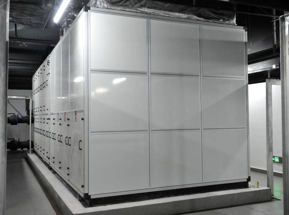 廣東聯(lián)盛36年專業(yè)泳池設(shè)備廠家<strong></p>
<p>泳池設(shè)備</strong>，以技術(shù)贏得客戶信任:泳池設(shè)備